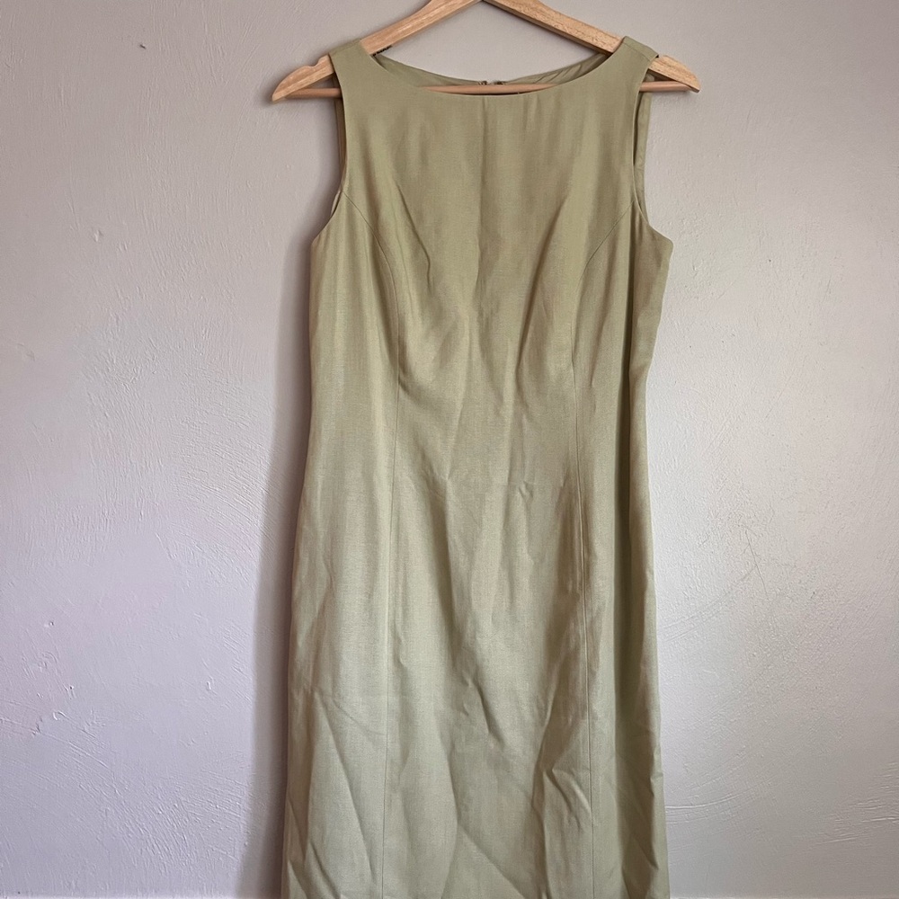 Green Sleeveless Sheath Midi Dress with Bateau Neckline